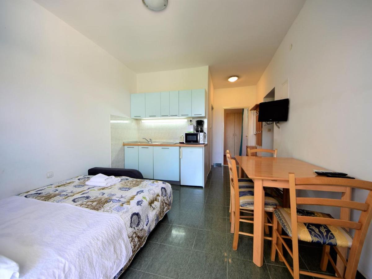 Apartment Katarina 1 - Sib155 By Interhome 브로다리카 외부 사진